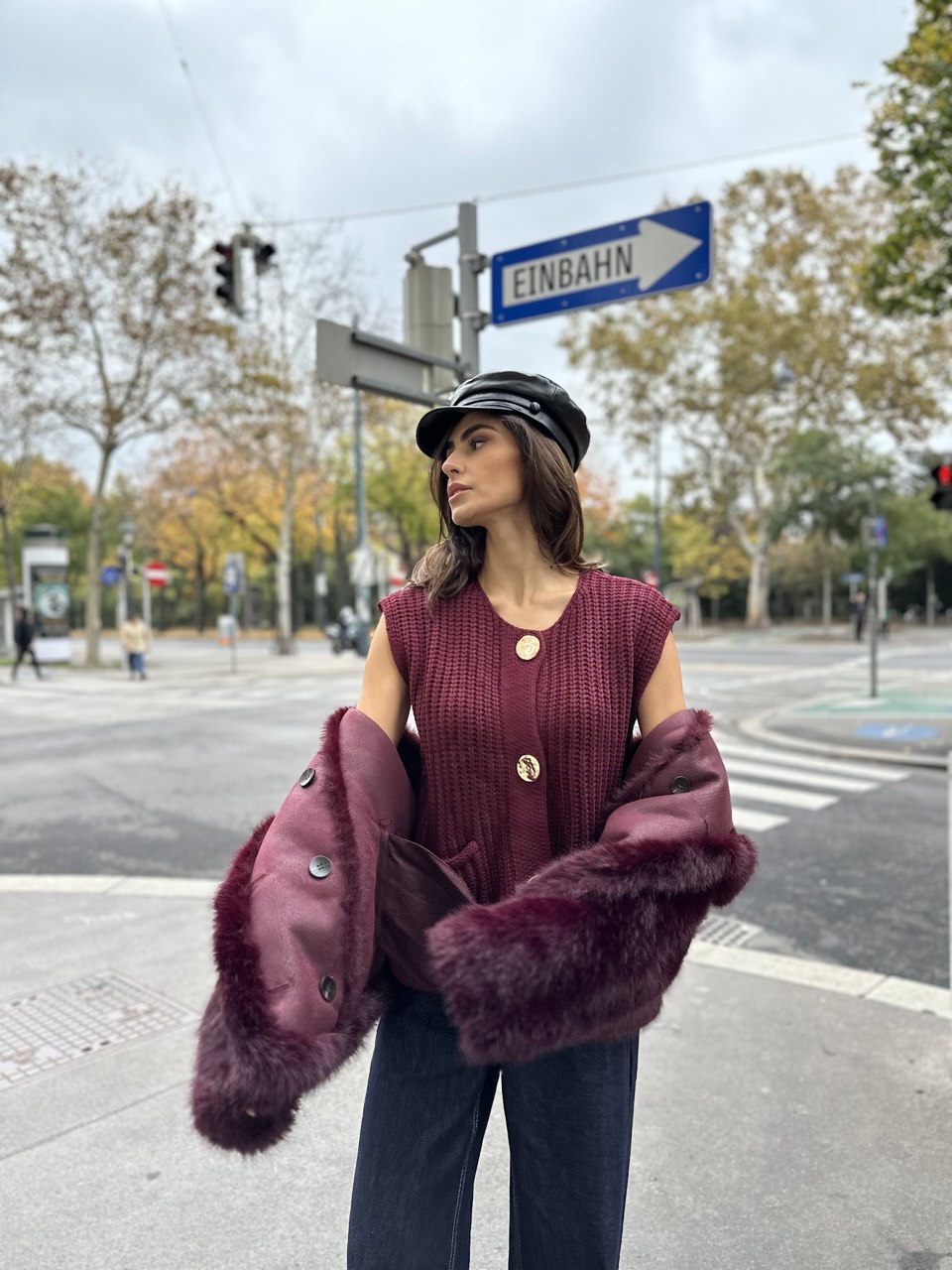 VELORA – Statement-Jacke mit Kunstfell