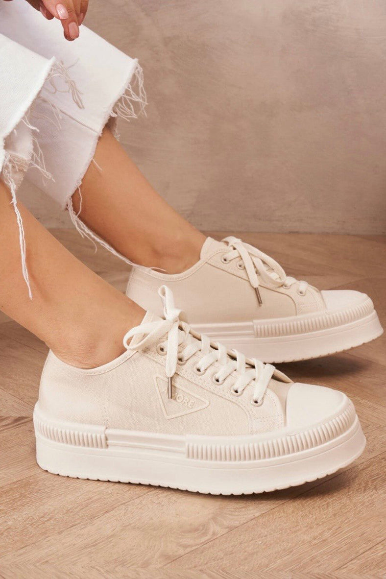 Beige Plateau-Sneaker – Soft Minimal