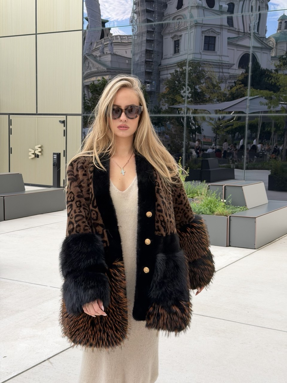 RIVOLI – Statement-Jacke in Felloptik